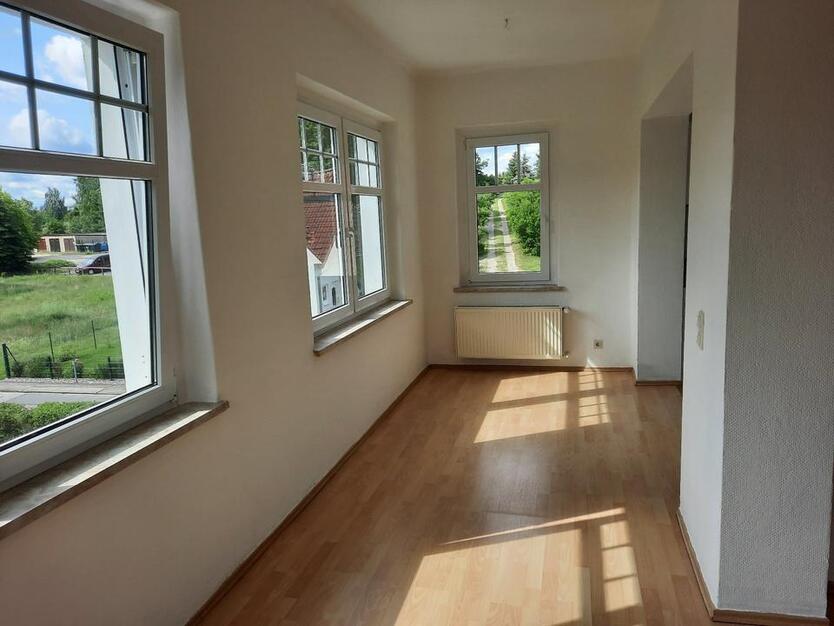 Helle 2-Raum-Wohnung 65 m² im san. Altbau zu vermieten zimmer