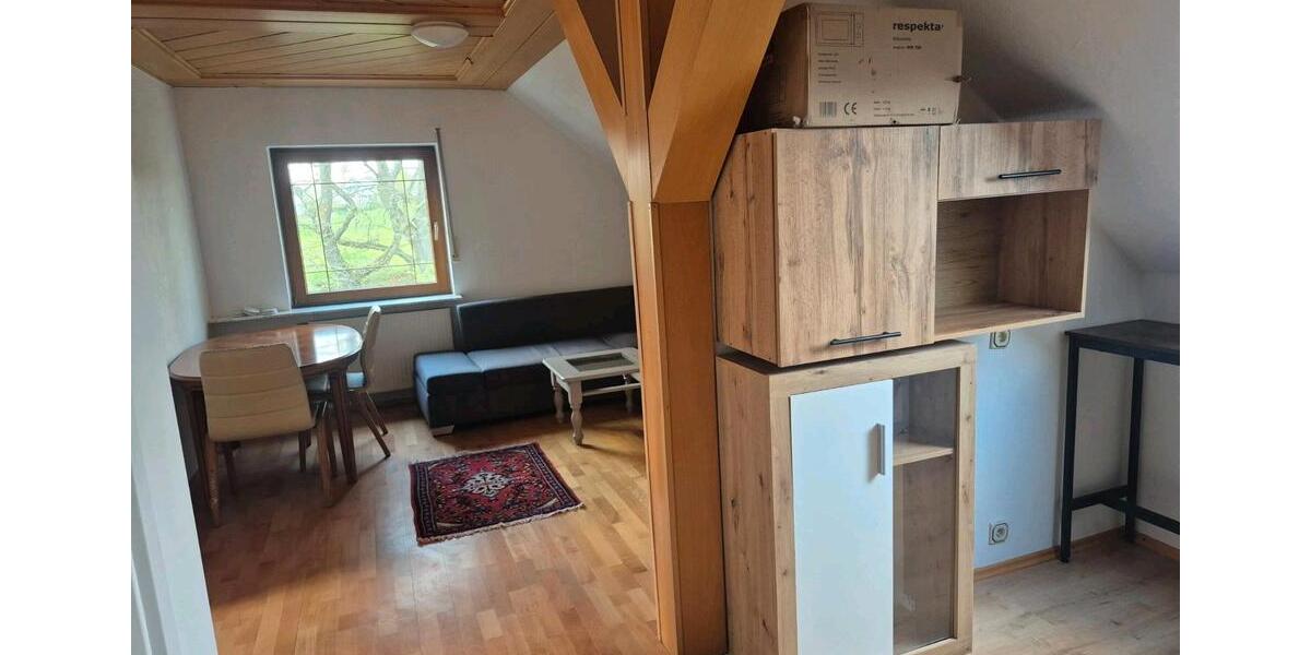 Dachgeschoßwohnung Wetter (Hessen) - 2 Zimmer, 50 m&sup2;, 700&euro; | Angebot:26272068