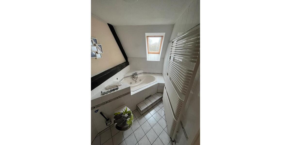 Etagenwohnung Neuenburg am Rhein - 3.5 Zimmer, 90 m&sup2;, 2.000&euro; | Angebot:24679312