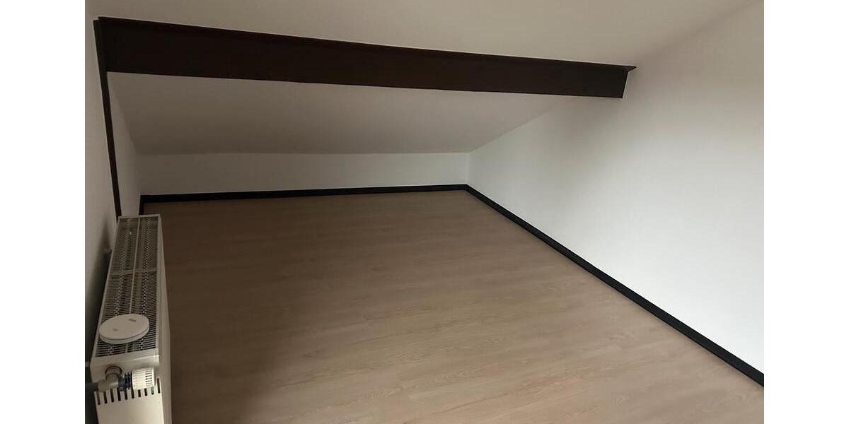 Dachgeschoßwohnung Backnang - 2 Zimmer, 30 m&sup2;, 700&euro; | Angebot:26610996