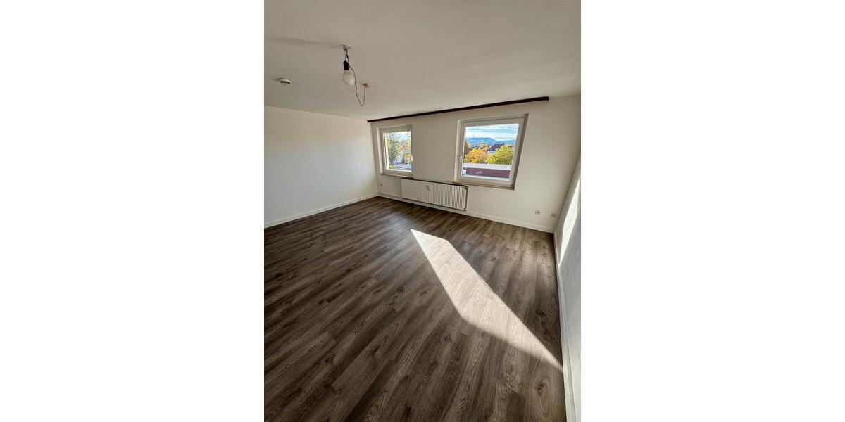 Etagenwohnung Bad Pyrmont - 3 Zimmer, 87 m&sup2;, 600&euro; | Angebot:24982216