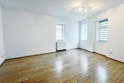 2-Zimmer-Wohnung mit Einbauküche in Braubach zimmer