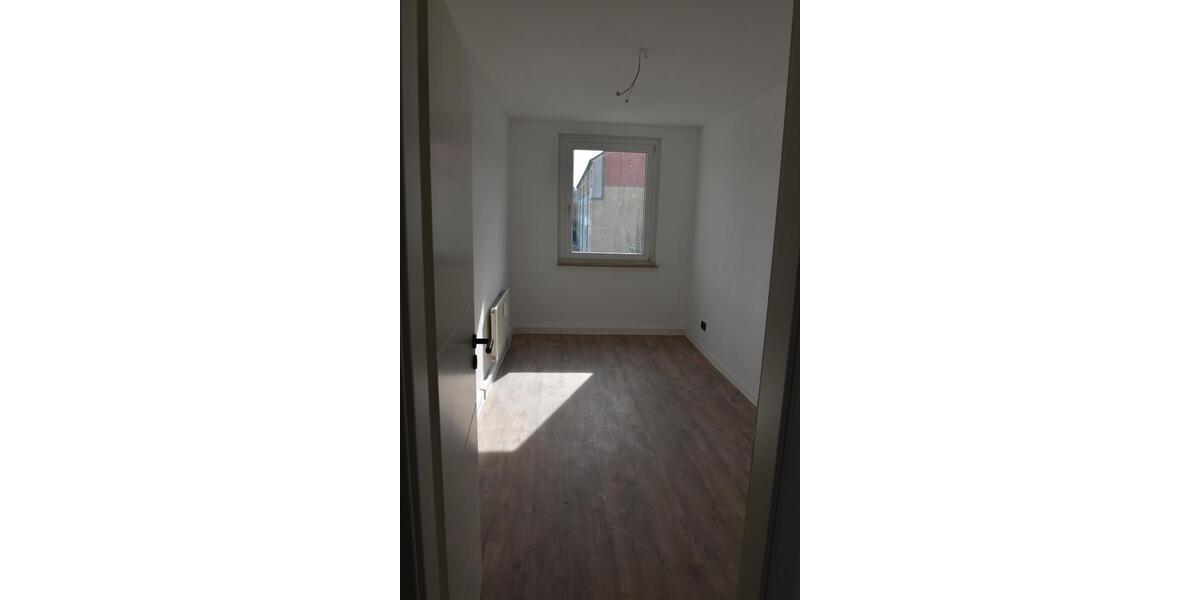 Etagenwohnung Weißenfels - 3 Zimmer, 58 m&sup2;, 400&euro; | Angebot:26545362