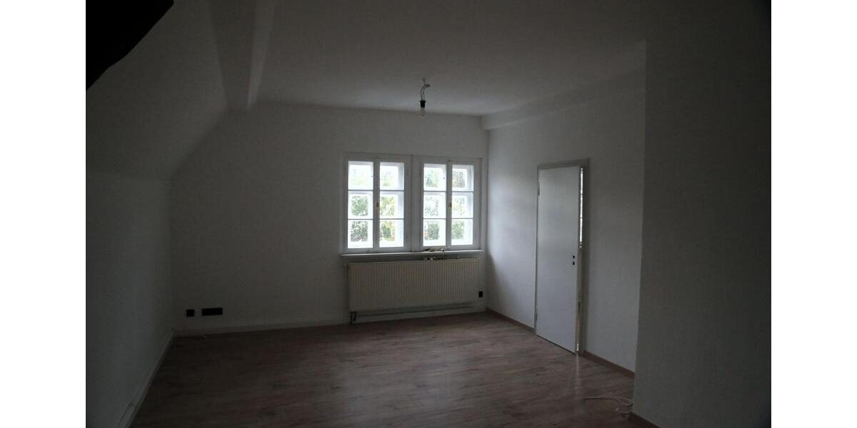 Dachgeschoßwohnung Augustusburg - 3 Zimmer, 74 m&sup2;, 459&euro; | Angebot:26161470