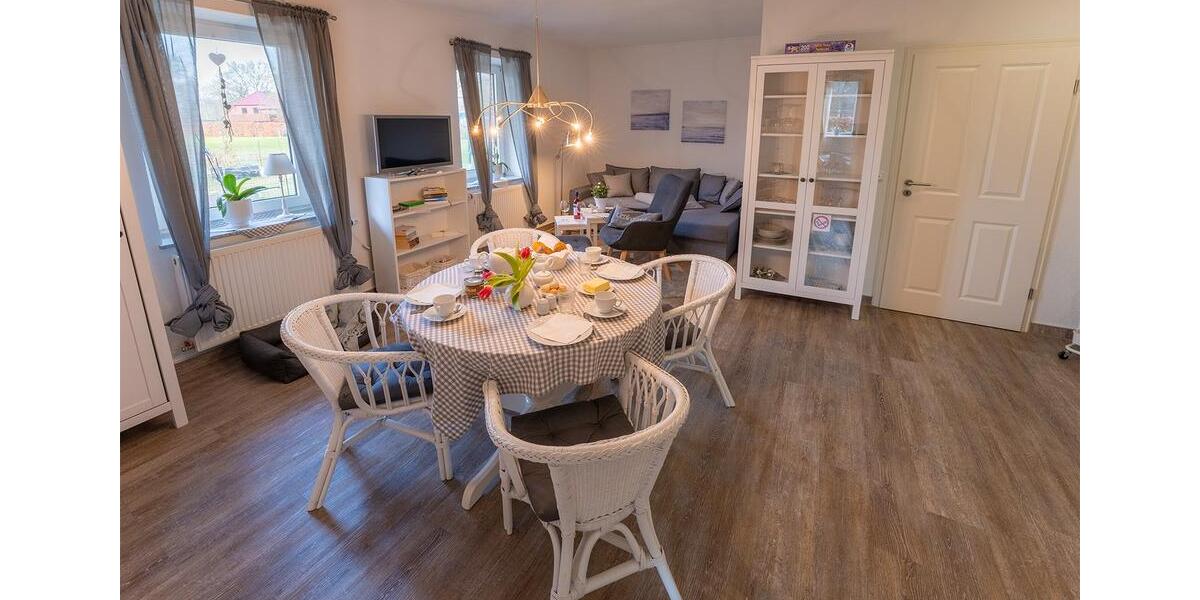 Erdgeschoßwohnung Zetel - 2 Zimmer, 54 m&sup2;, 650&euro; | Angebot:26702325