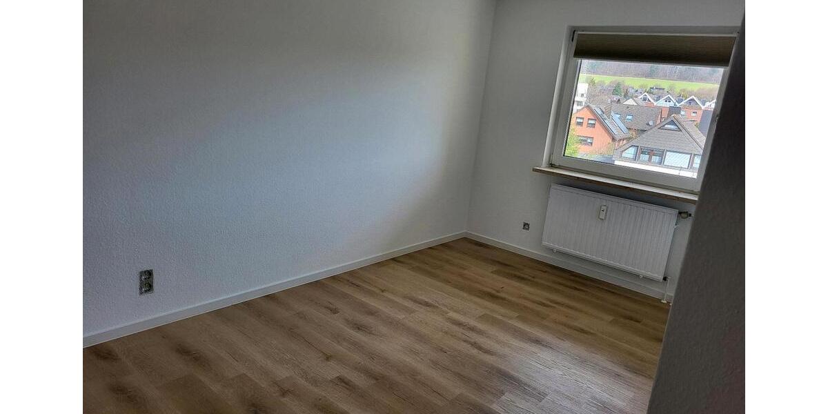 Etagenwohnung Hildesheim Bockfeld - 3 Zimmer, 93 m&sup2;, 1.000&euro; | Angebot:25571875