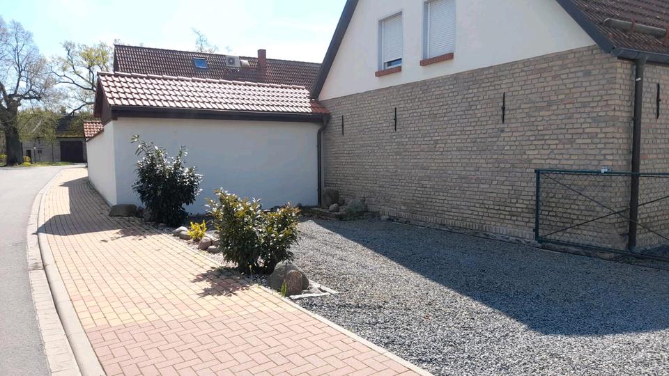 Schöne 2 Zimmer Dachgeschosswohnung ab sofort zu vermieten 2 zimmer