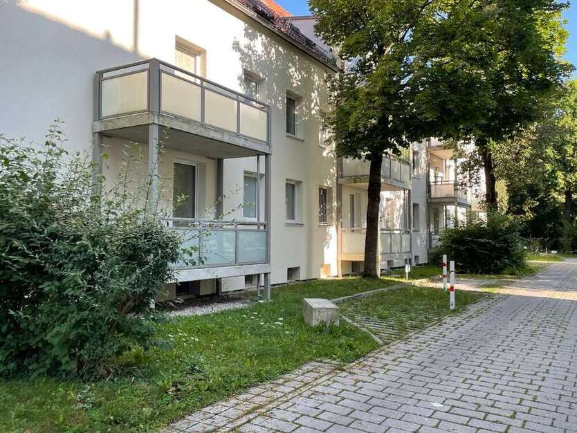 Wohnung zum Mieten in München 979,48 € 42.03 m²