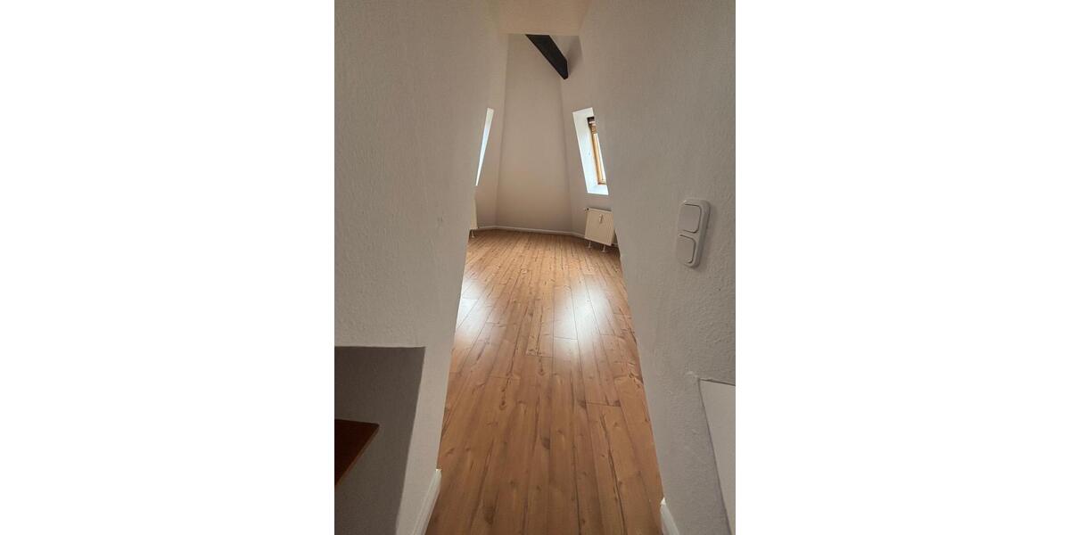 Dachgeschoßwohnung Salzwedel - 2 Zimmer, 45 m&sup2;, 270&euro; | Angebot:25022883