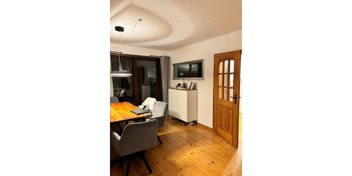 Dachgeschoßwohnung Rietberg - 3 Zimmer, 100 m&sup2;, 900&euro; | Angebot:26416904