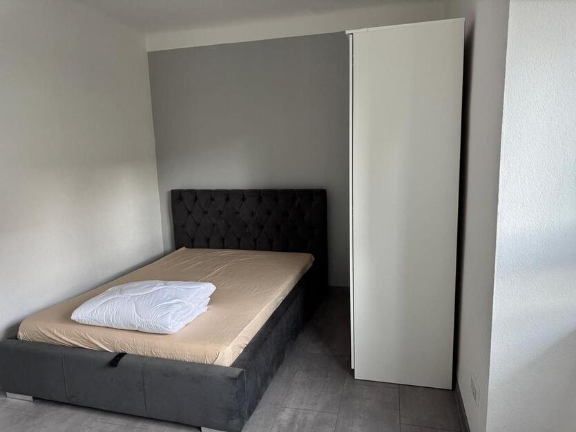 Zimmer mit Wlan, Gästeküche, EtagenDuscheWC, extra Wc, Waschmaschine, Trockner und Parkplatz