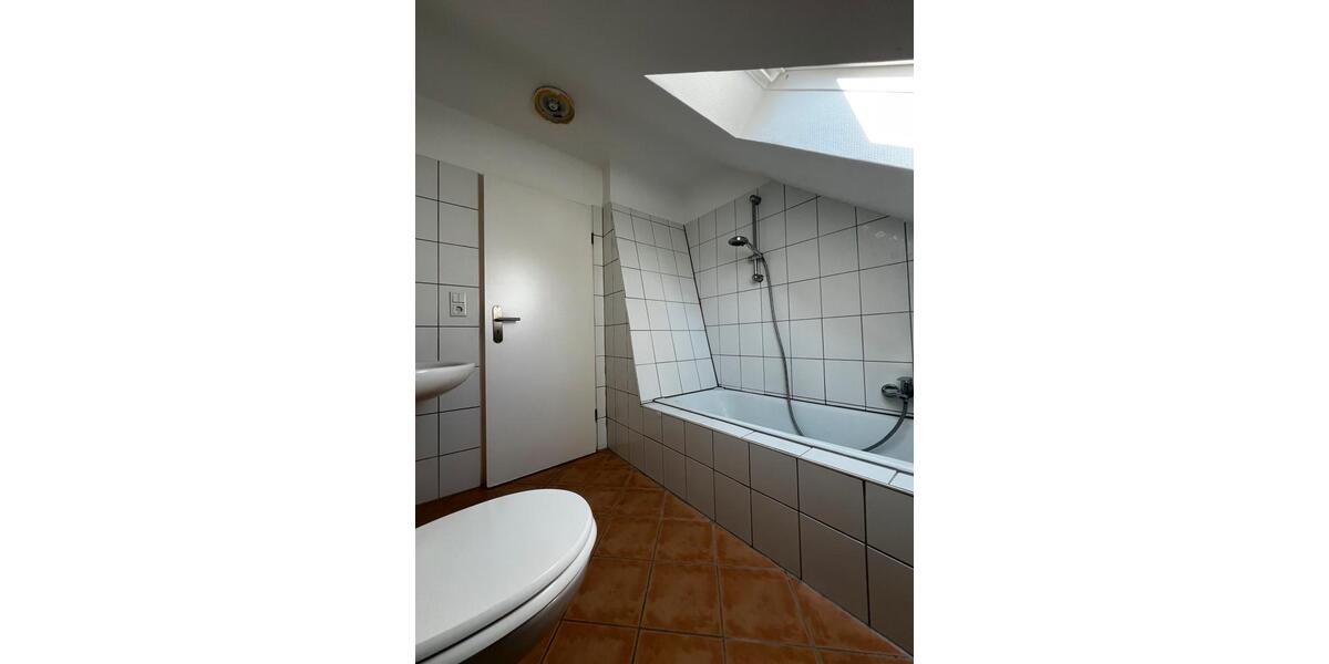 Dachgeschoßwohnung Wuppertal Cronenberg - 3 Zimmer, 64 m&sup2;, 520&euro; | Angebot:26636785