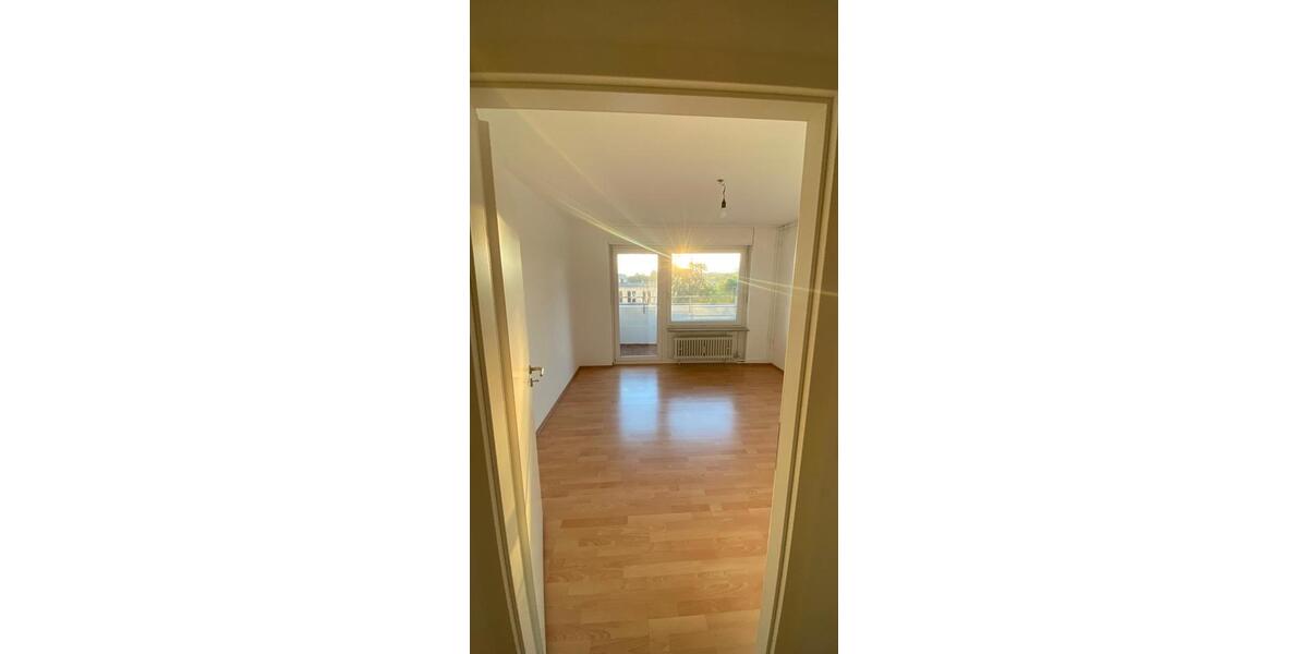 Etagenwohnung Kissing - 3 Zimmer, 86 m&sup2;, 1.350&euro; | Angebot:25311891