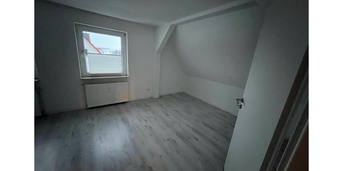 Dachgeschoßwohnung Allendorf (Eder) - 5 Zimmer, 135 m&sup2;, 1.200&euro; | Angebot:26374963