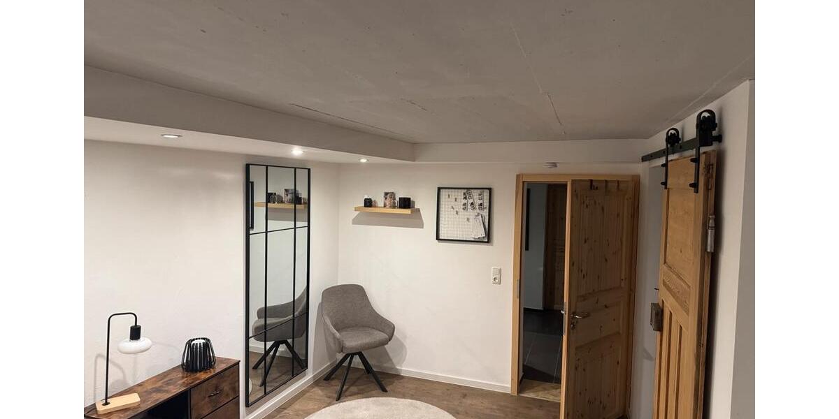 Etagenwohnung Vöhl - 1 Zimmer, 99 m&sup2;, 750&euro; | Angebot:26029531