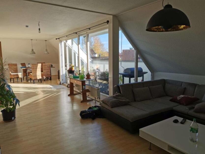 WG Zimmer über den Dächern Laupheims zw. Zentrum und Bahnhof