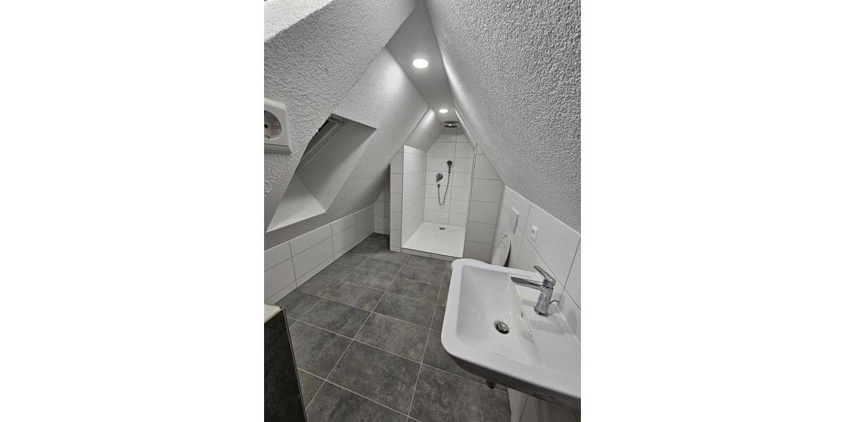 Dachgeschoßwohnung Eislingen (Fils) - 2 Zimmer, 65 m&sup2;, 850&euro; | Angebot:26537284