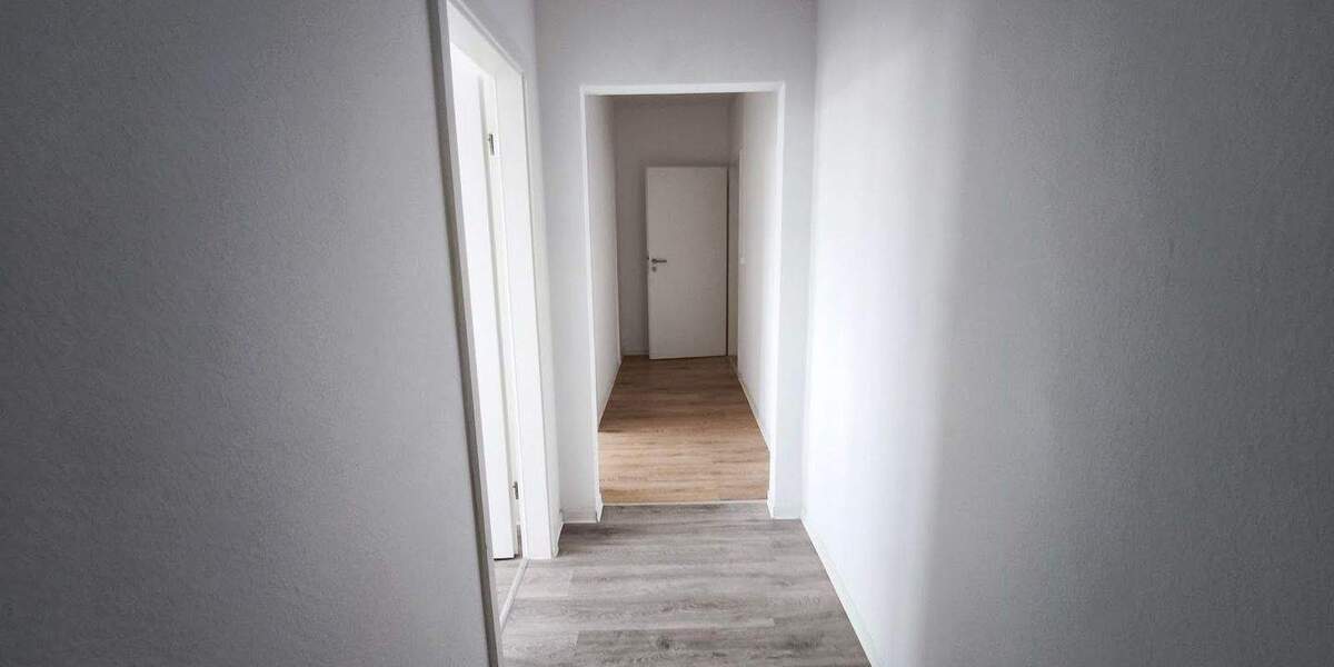 Etagenwohnung Sangerhausen - 6 Zimmer, 119 m&sup2;, 705&euro; | Angebot:25695026