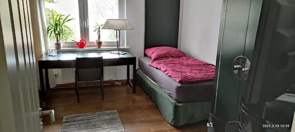 Wohnen auf Zeit Adendorf - 6 Zimmer, 25 m&sup2;, 99&euro; | Angebot:22680648