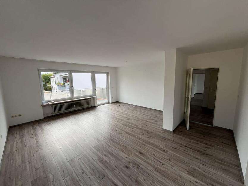 Wohnung zum Mieten in Tegernheim 1.000 € 105 m² 4 zimmer