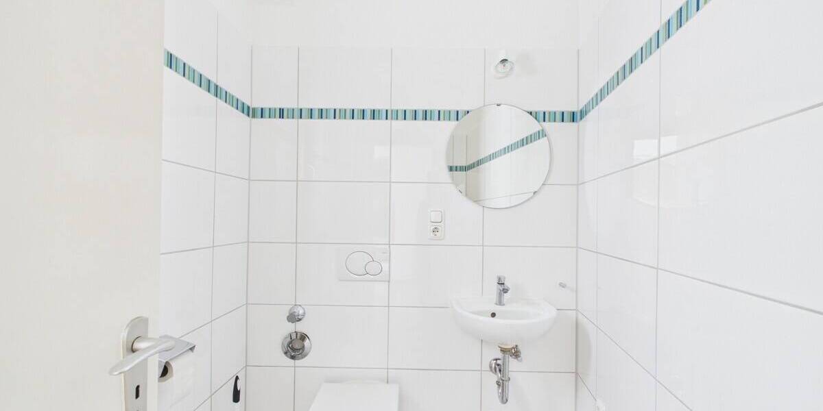 Etagenwohnung Regensburg Innenstadt - 3 Zimmer, 130 m&sup2;, 1.100&euro; | Angebot:26733550