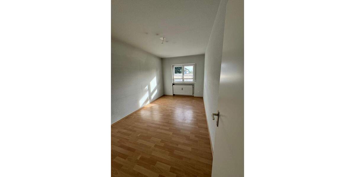 Gewerbeobjekt Waghäusel Kirrlach - 3 Zimmer, 107 m&sup2;, 1.120&euro; | Angebot:23842071