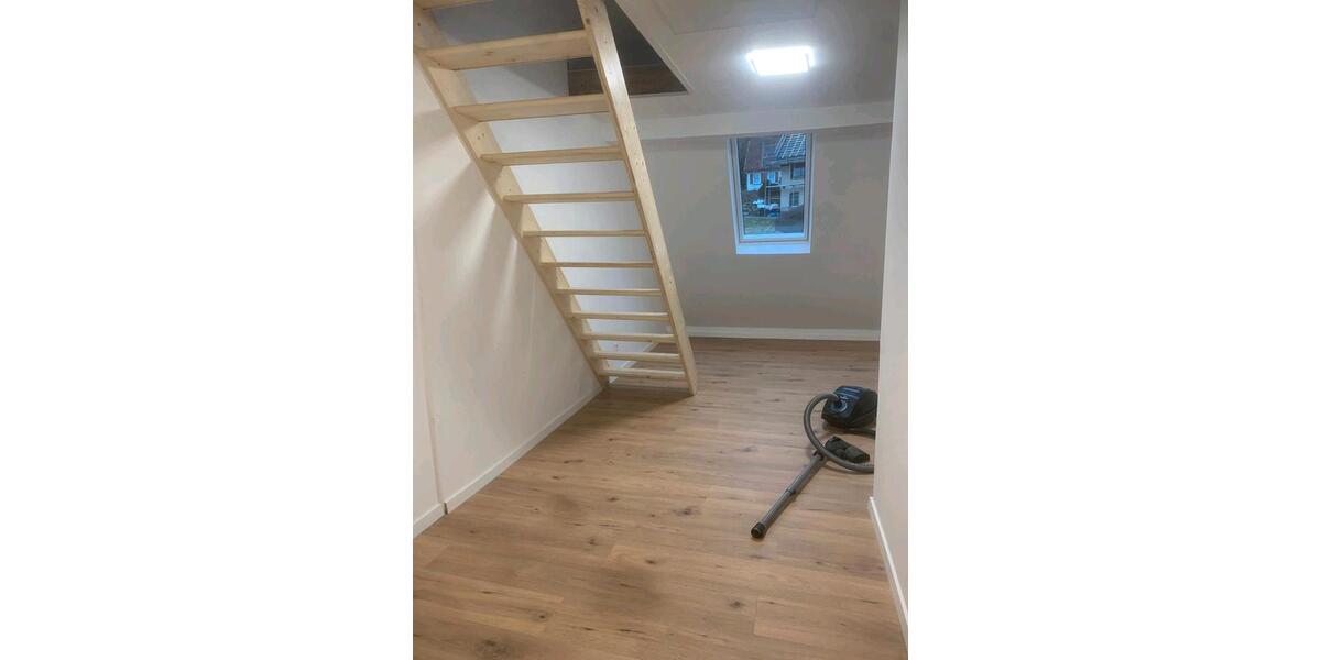 Dachgeschoßwohnung Albstadt Gemarkung Onstmettingen - 3 Zimmer, 100 m&sup2;, 700&euro; | Angebot:25379670