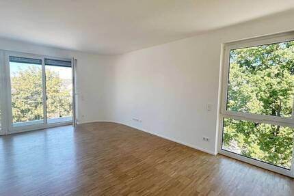 Wohnung Stuttgart Untertürkheim - 3 Zimmer, 108 m&sup2;, 1.990&euro; | Angebot:24027699