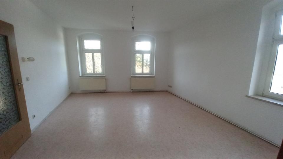 Etagenwohnung Waldheim - 3 Zimmer, 73 m&sup2;, 393&euro; | Angebot:13432383