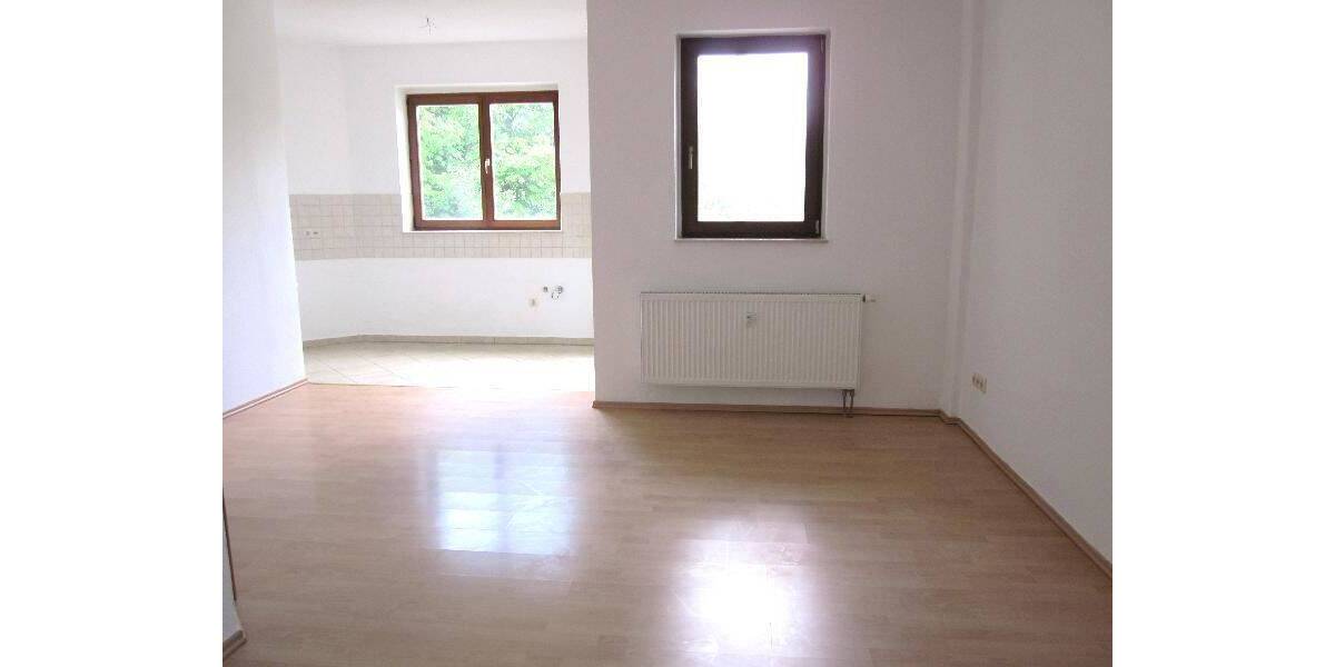 Etagenwohnung Plauen Stadtmitte - 2 Zimmer, 51 m&sup2;, 250&euro; | Angebot:26751074