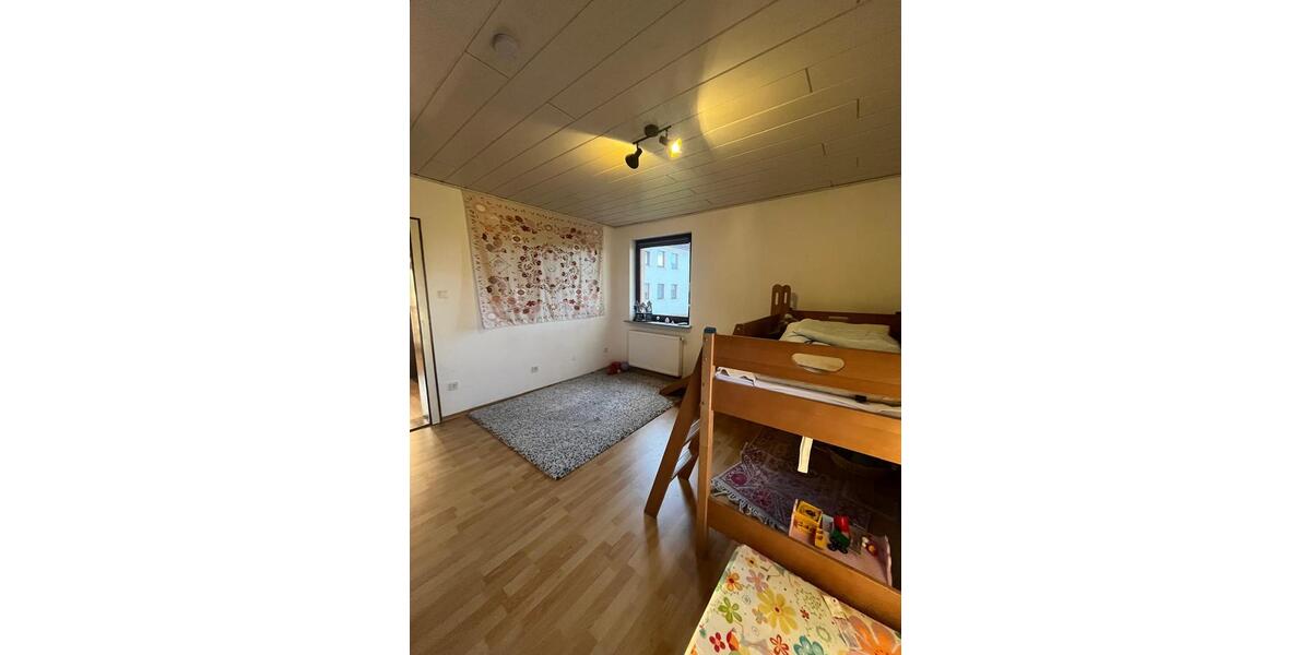 Hochparterre Eiterfeld - 3 Zimmer, 60 m&sup2;, 350&euro; | Angebot:26671578