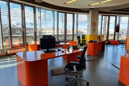 1 bis 12 Schreibtischplätze im sonnigen Office Loft - All-in-Miete