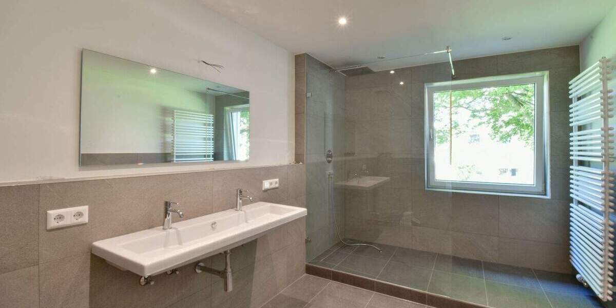 Etagenwohnung Böblingen - 5 Zimmer, 144 m&sup2;, 1.780&euro; | Angebot:24973929