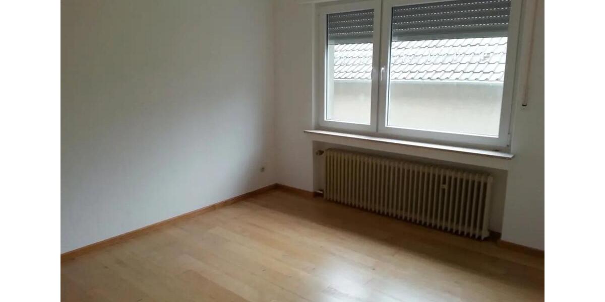 Maisonettenwohnung Solingen - 5 Zimmer, 125 m&sup2;, 1.200&euro; | Angebot:25395111