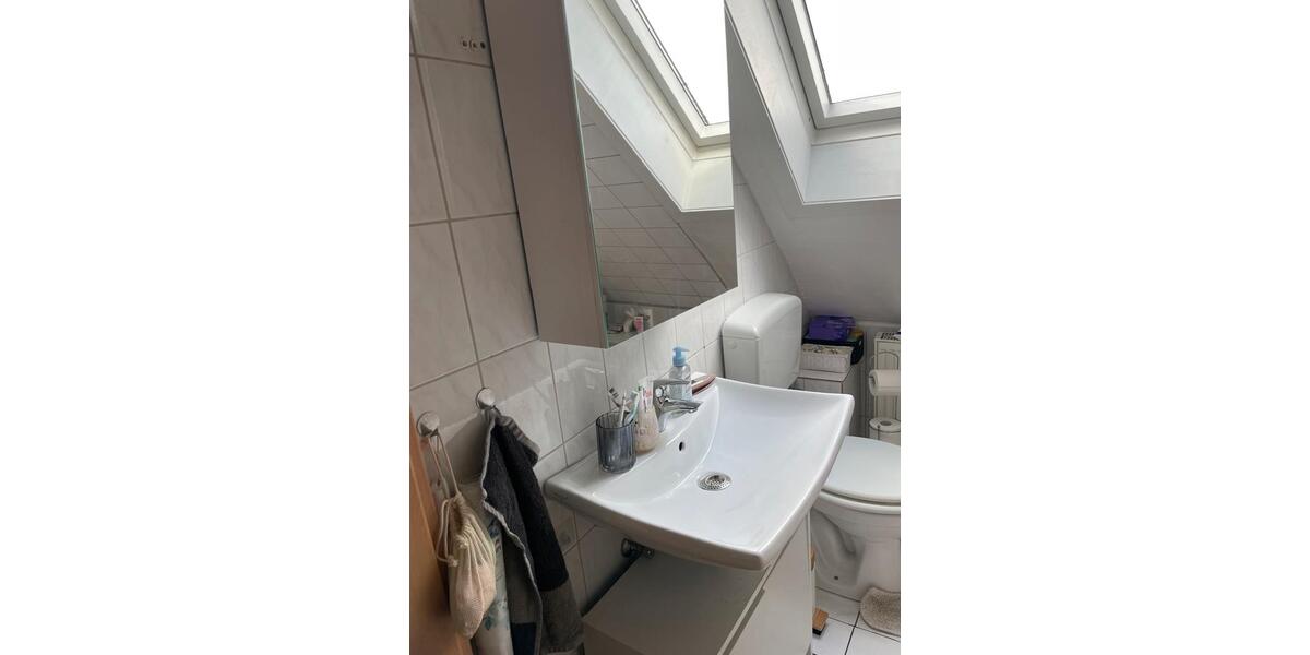 Dachgeschoßwohnung Langenhagen - 3 Zimmer, 65 m&sup2;, 900&euro; | Angebot:26638137