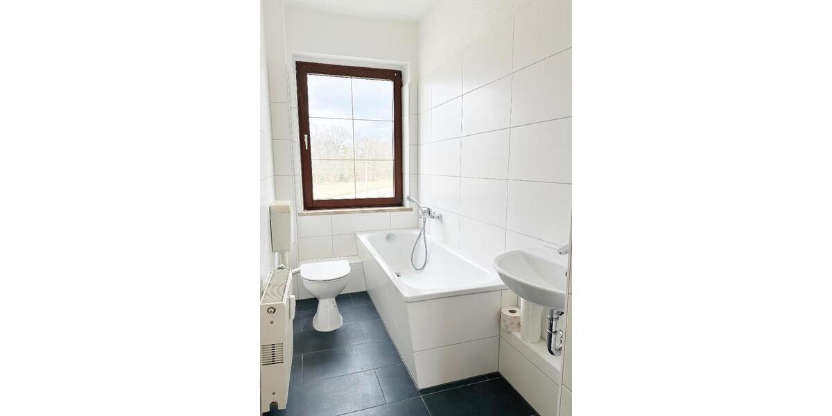 Etagenwohnung Nünchritz - 3 Zimmer, 62 m&sup2;, 320&euro; | Angebot:25979090