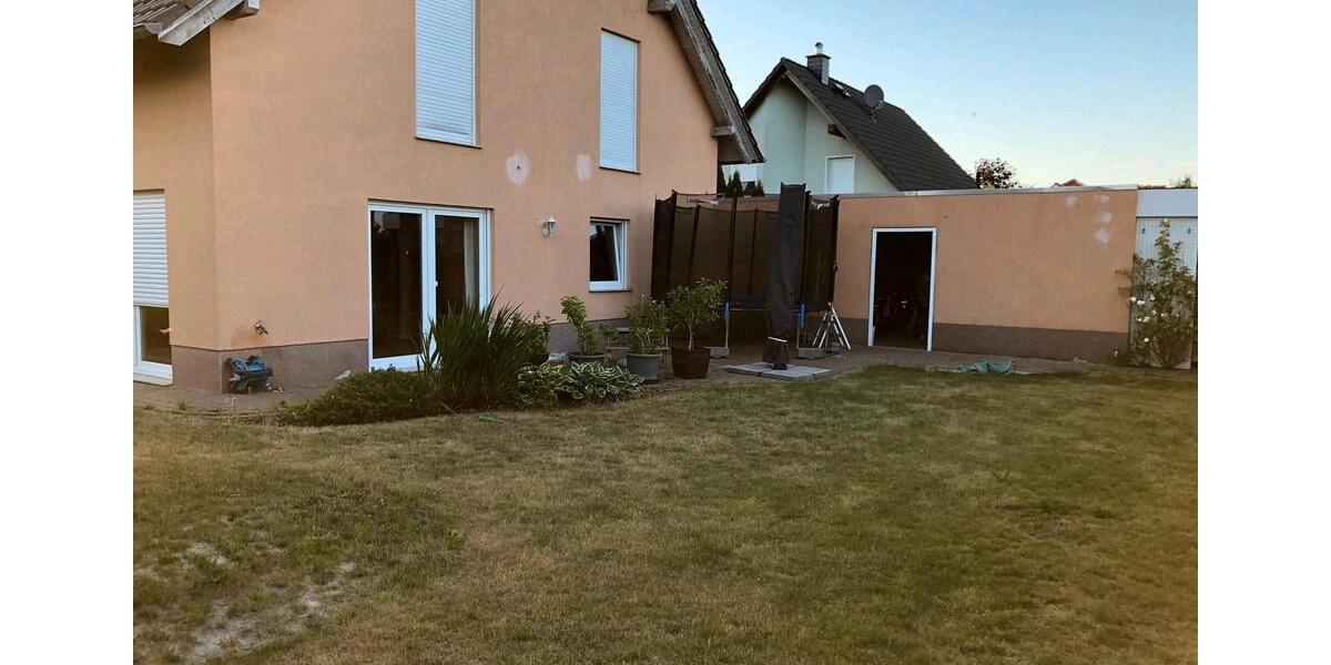 Einfamilienhaus Wolfsburg Detmerode - 7 Zimmer, 200 m&sup2;, 1.990&euro; | Angebot:25372275