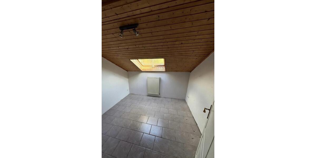 Dachgeschoßwohnung Mossautal - 5 Zimmer, 115 m&sup2;, 1.000&euro; | Angebot:25947874
