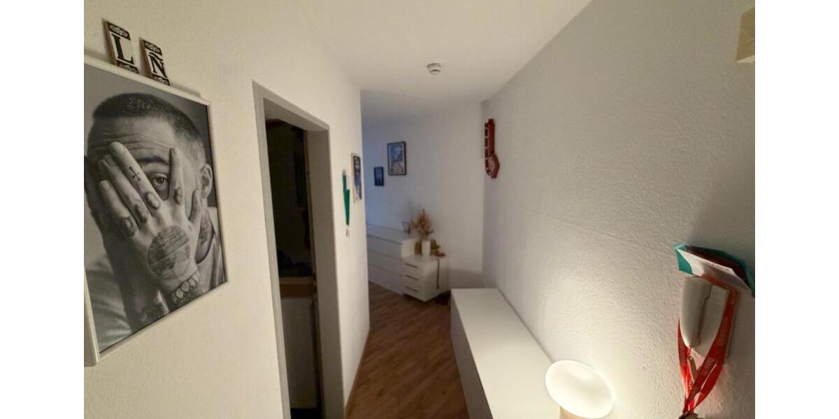 Dachgeschoßwohnung Bochum - 2.5 Zimmer, 65 m&sup2;, 370&euro; | Angebot:25175259