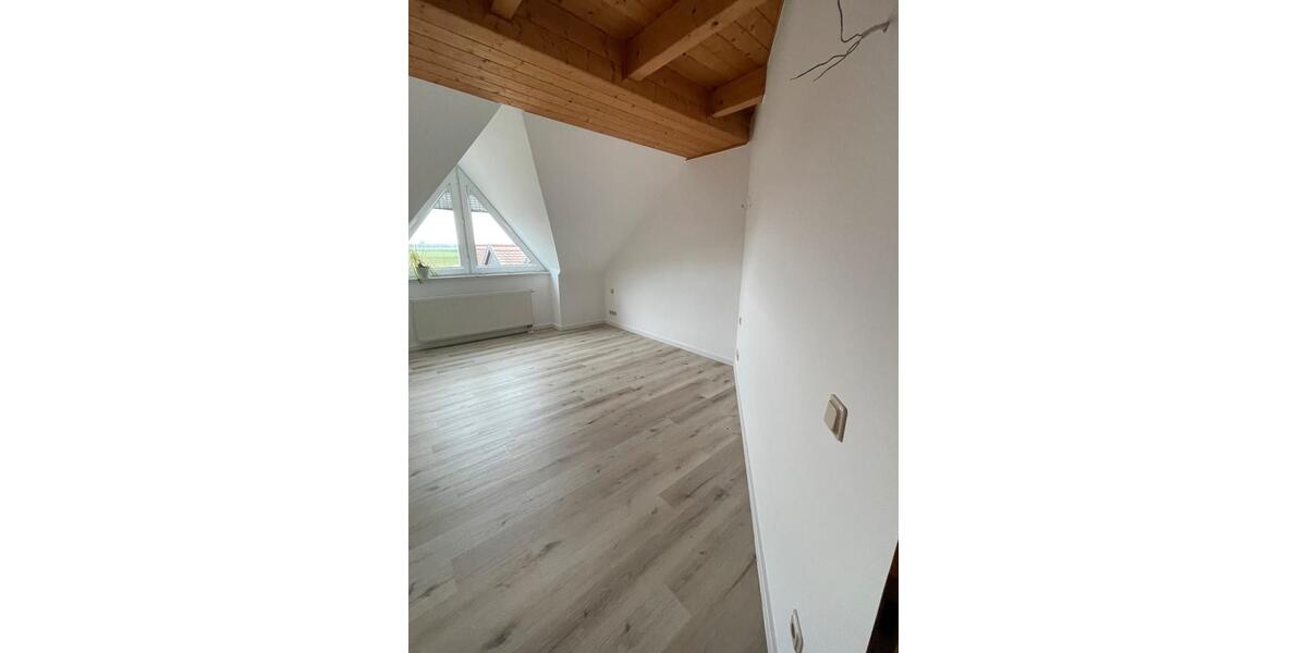Dachgeschoßwohnung Tangerhütte - 4 Zimmer, 160 m&sup2;, 1.000&euro; | Angebot:26461435