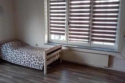 Wohnen auf Zeit Hilchenbach - 6 Zimmer, 130 m&sup2;, 25&euro; | Angebot:24362880
