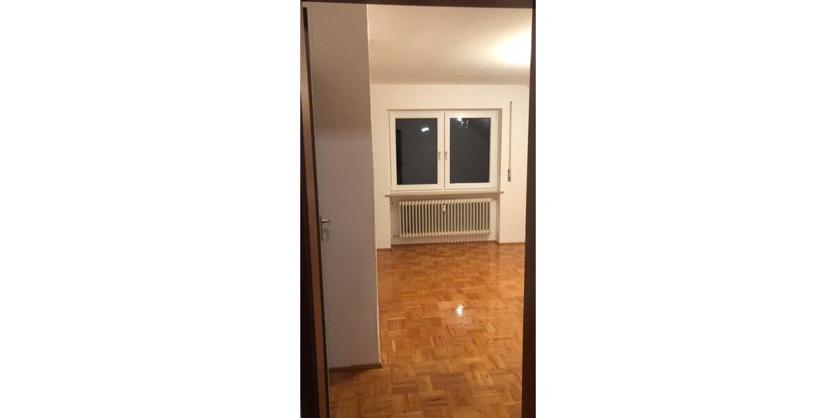 Dachgeschoßwohnung Uffenheim - 3 Zimmer, 120 m&sup2;, 950&euro; | Angebot:26553411