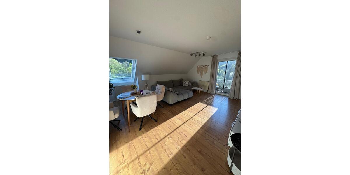 Dachgeschoßwohnung Steinwiesen - 2 Zimmer, 65 m&sup2;, 340&euro; | Angebot:26272782