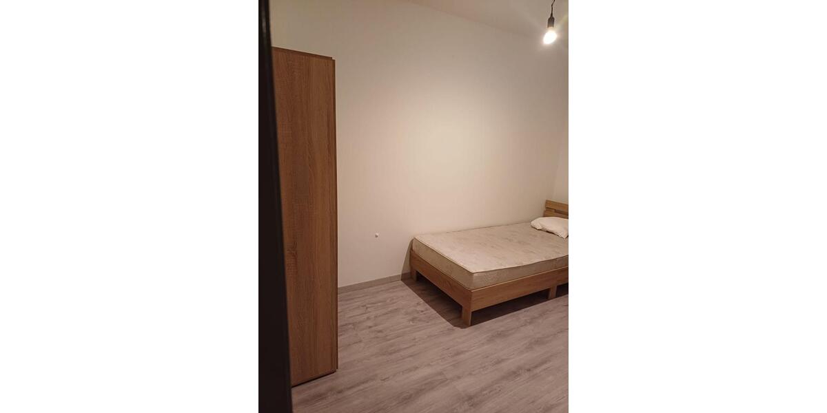 room available in a shared 3 room appartment (WG) 1 zimmer