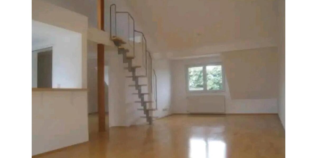 Helle 3,5-Zimmer Dachgeschosswohnung in Sterkrade-Mitte 3 zimmer