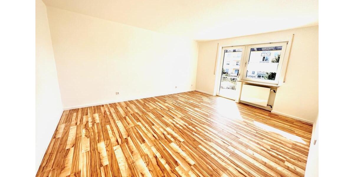 Reihenhaus Kaufbeuren - 7.5 Zimmer, 190 m&sup2;, 2.250&euro; | Angebot:26633125