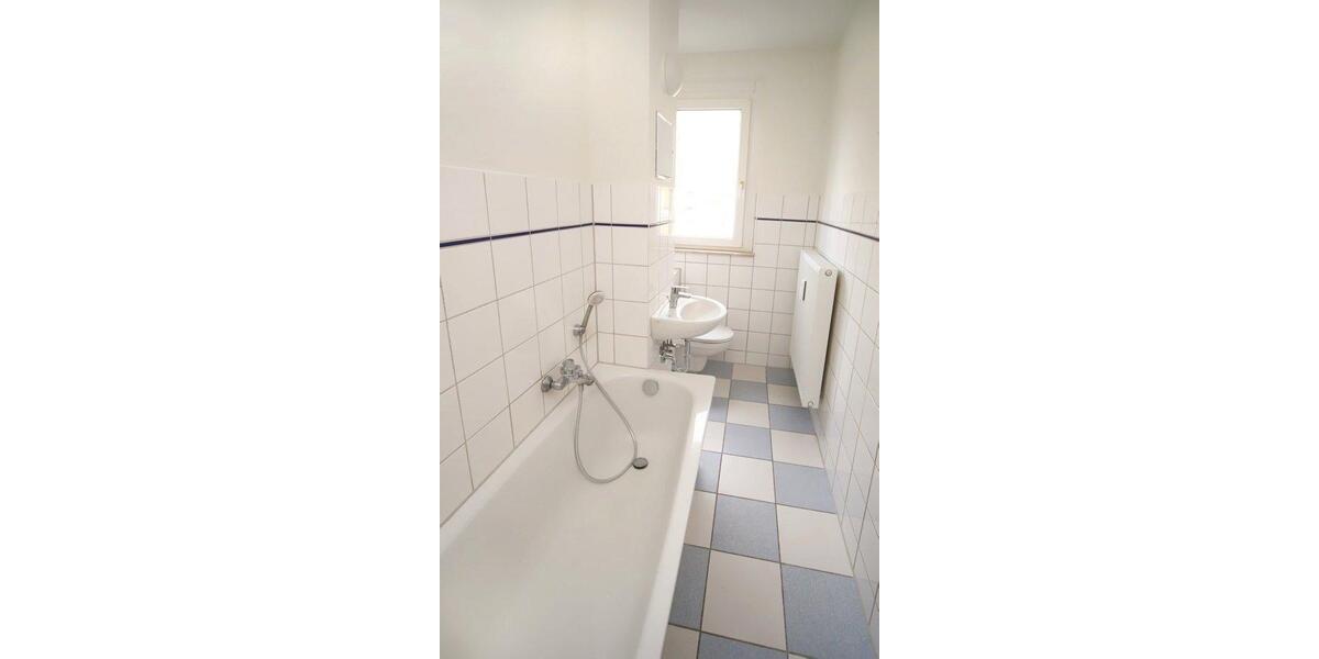 Etagenwohnung Eisleben (Lutherstadt) - 3 Zimmer, 62 m&sup2;, 335&euro; | Angebot:26266522