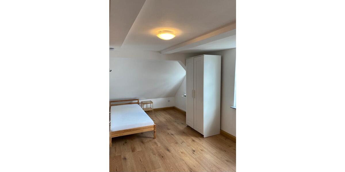 Dachgeschoßwohnung Schwelm - 1 Zimmer, 25 m&sup2;, 499&euro; | Angebot:25049457