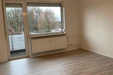 Schöne 3-Zimmer-Wohnung in Weiche, komplett renoviert 3 zimmer