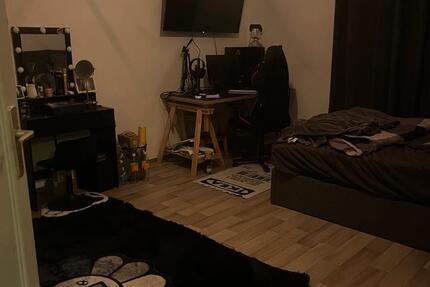 Wohnung Ilmenau - 3 Zimmer, 72 m&sup2;, 281&euro; | Angebot:25789908